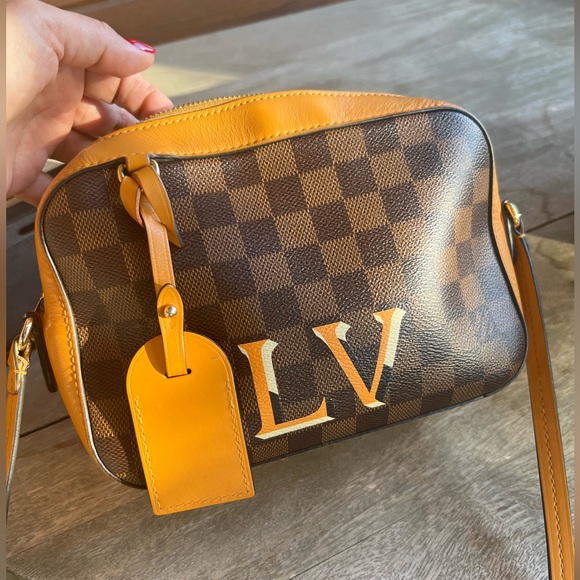 Louis Vuitton Crossbody - Picture 8 of 9